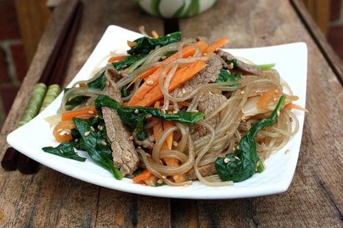 Japchae - miến trộn Hàn Quốc