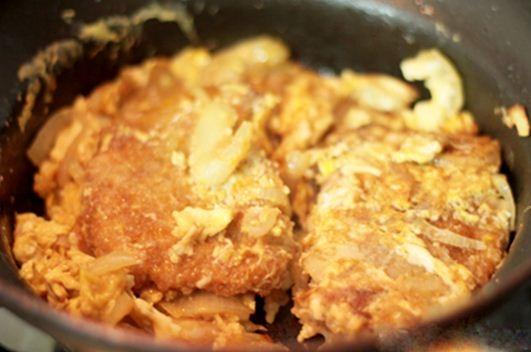 Tự làm katsudon ngon như đầu bếp