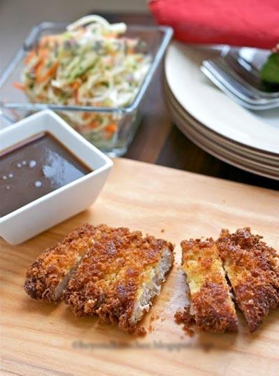 Thịt chiên giòn chấm sốt Tonkatsu kiểu Nhật