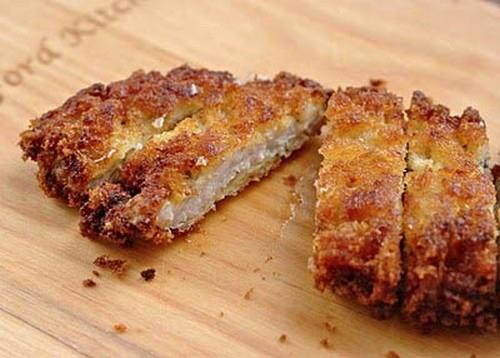 Thịt chiên giòn chấm sốt Tonkatsu kiểu Nhật